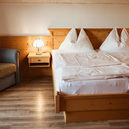 Pansiyon Primushaeusl Gaestehaus Strobl